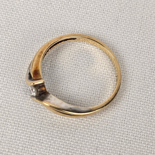 10kt Gold Diamond Ring Size 7