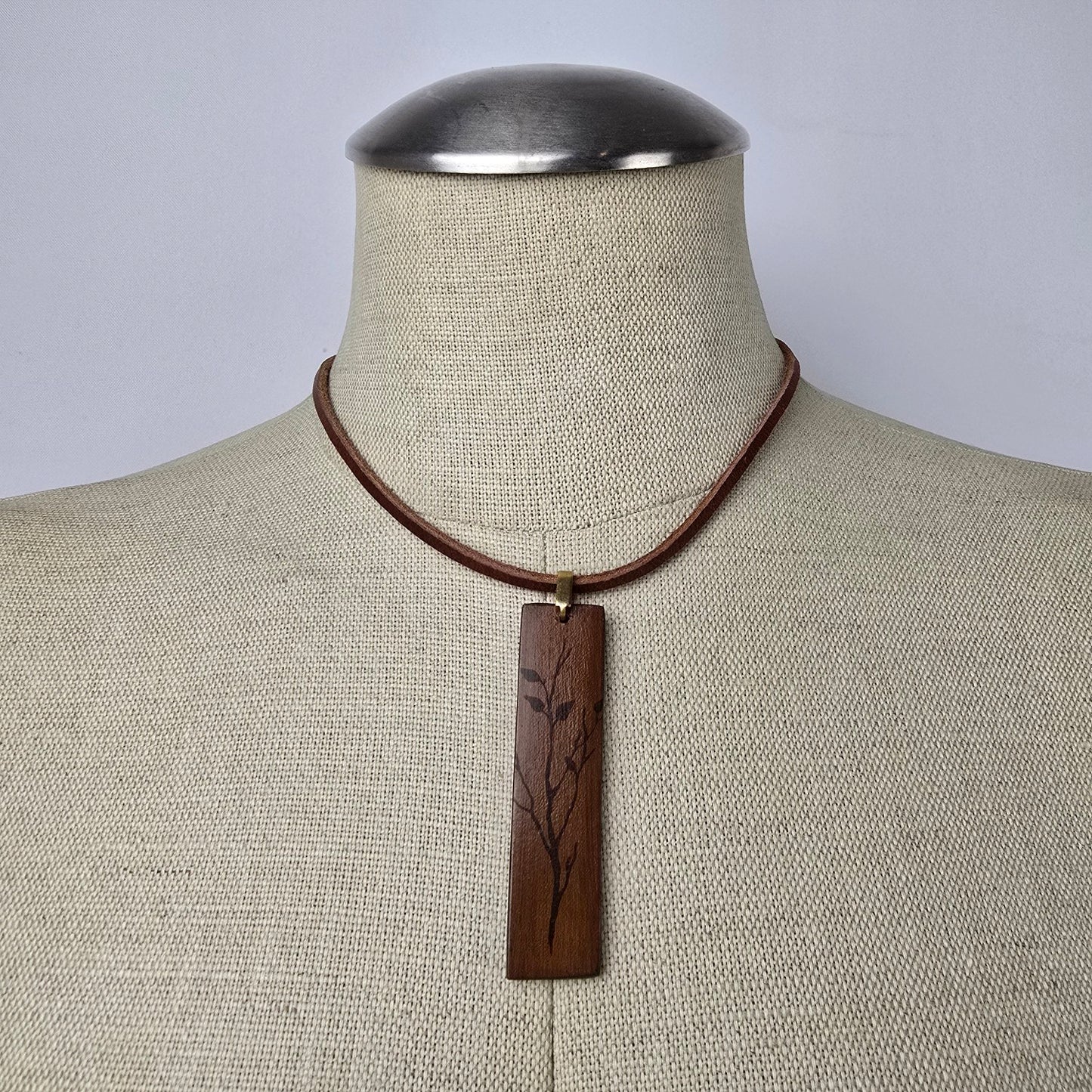 Bauxo Brown Floral Pendant Leather Cord Choker Necklace