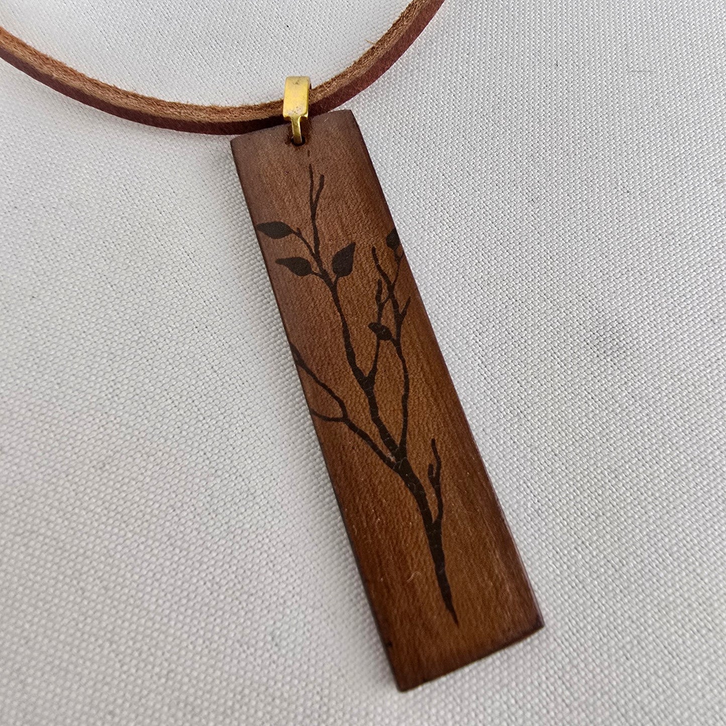 Bauxo Brown Floral Pendant Leather Cord Choker Necklace