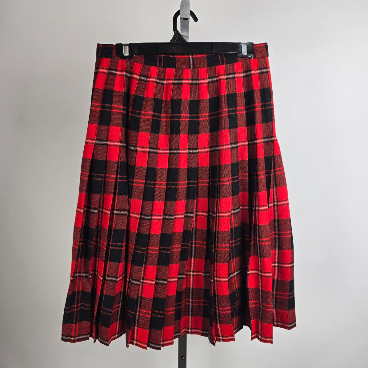 Vintage Surrey Classics 100% Wool Red And Black Plaid Kilt Skirt Size M/L