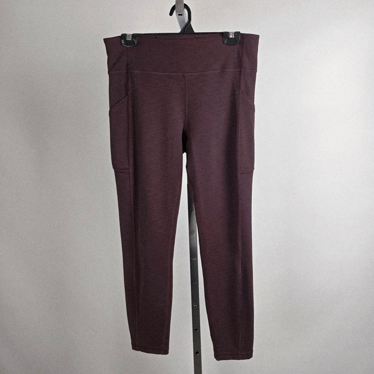 Lululemon Burgundy Cropped Legging Size 10