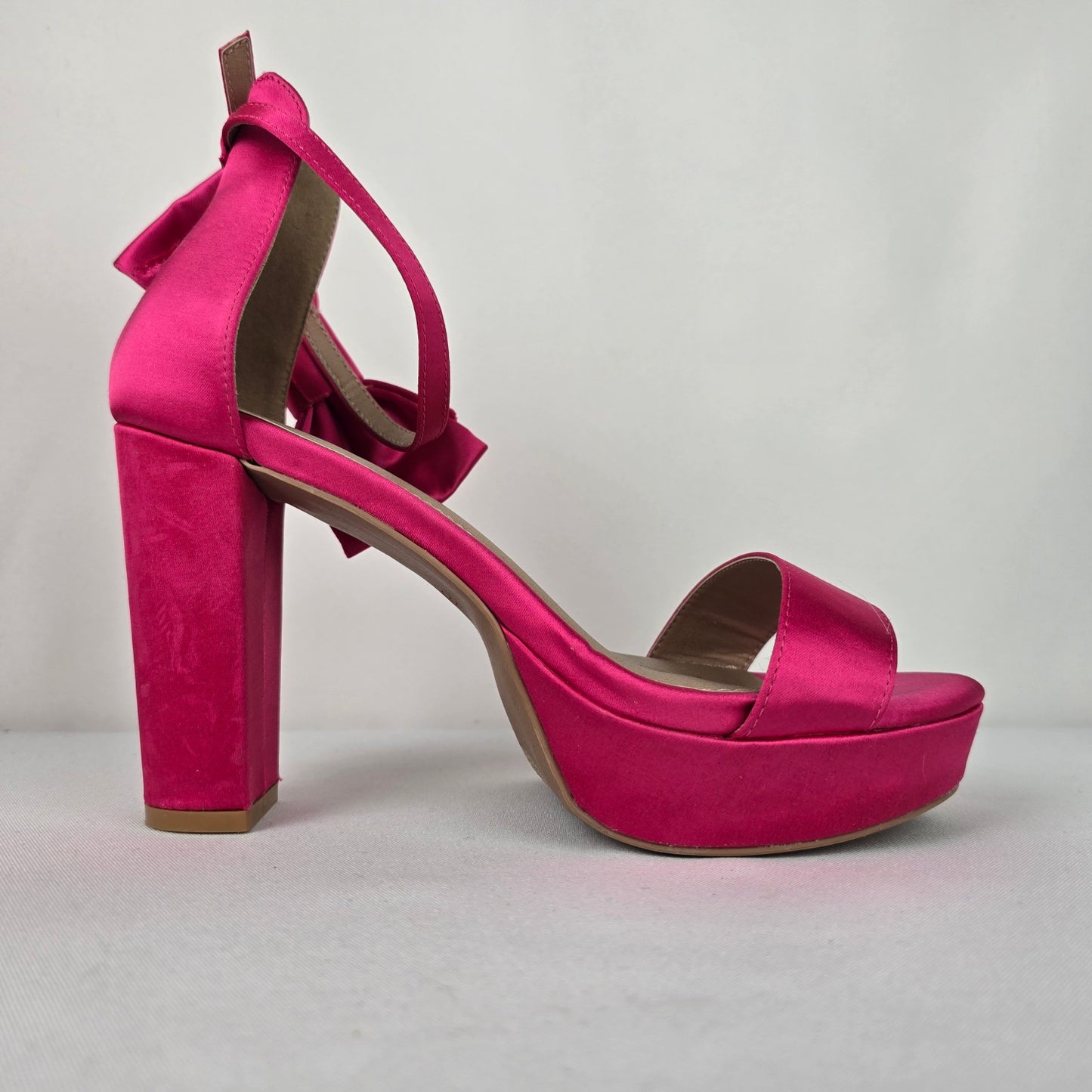 Torrid Pink Bow Detail Platform Heels Size 8W