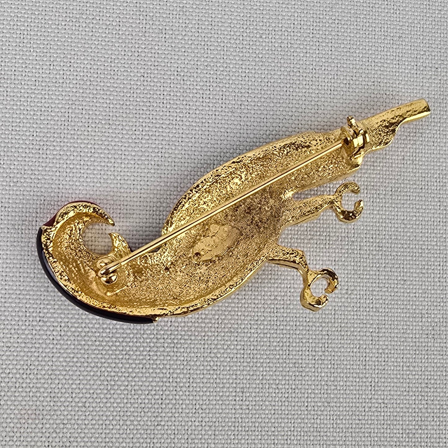 Vintage Parrot Enamel Gold Tone Brooch