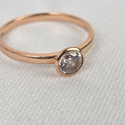 14K Gold NH Bezel Set Faux Diamond Ring Size 7