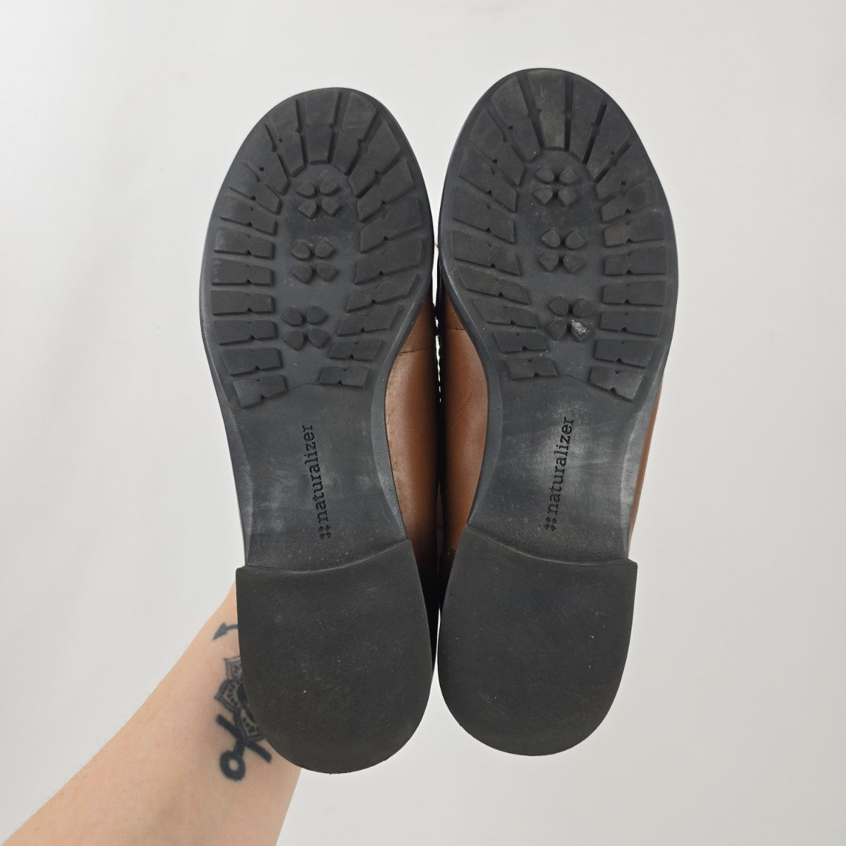 Naturalizer Brown Leather Loafers Size 6.5