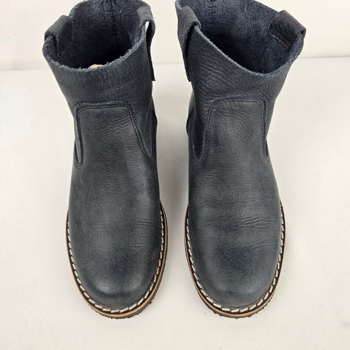 Roots Tribe Black Leather Short Boots Size 5.5