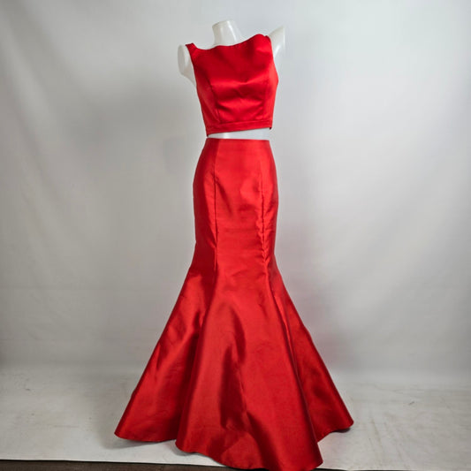 Angela & Alison Red Two Piece Grad Eventwear Gown Size 2