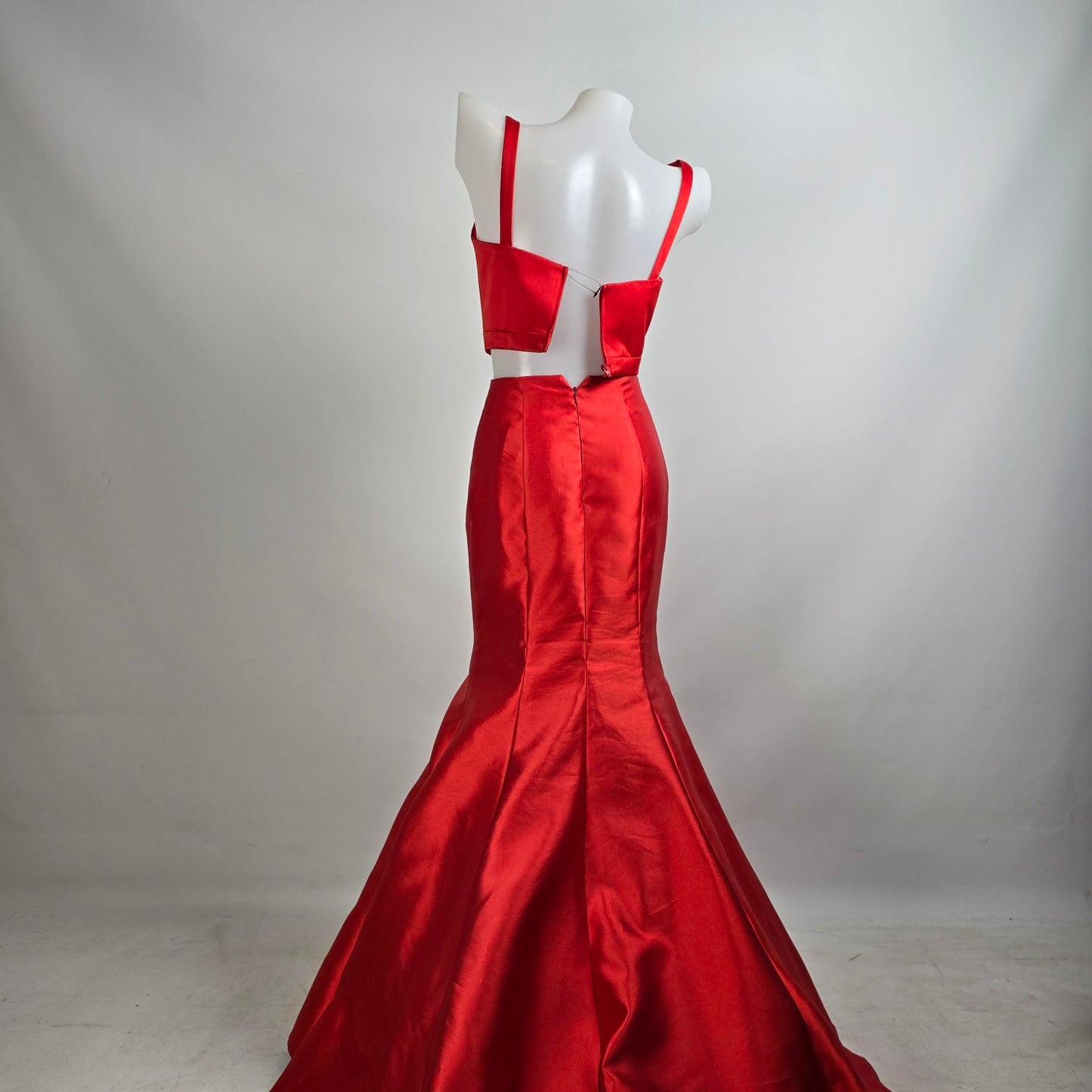 Angela & Alison Red Two Piece Grad Eventwear Gown Size 2