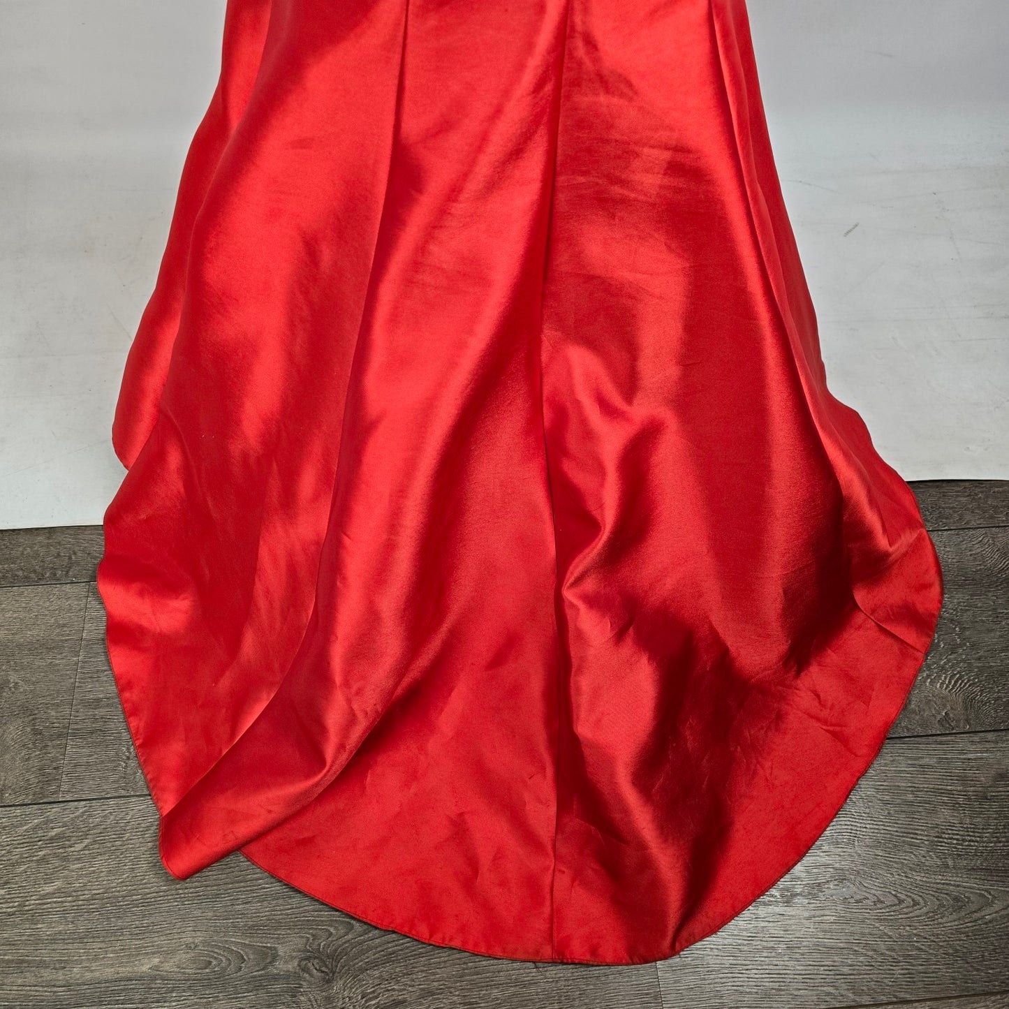 Angela & Alison Red Two Piece Grad Eventwear Gown Size 2