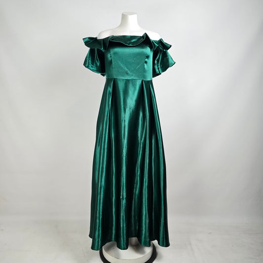 Emerald Green Off The Shoulder Eventwear Gown Size M/L