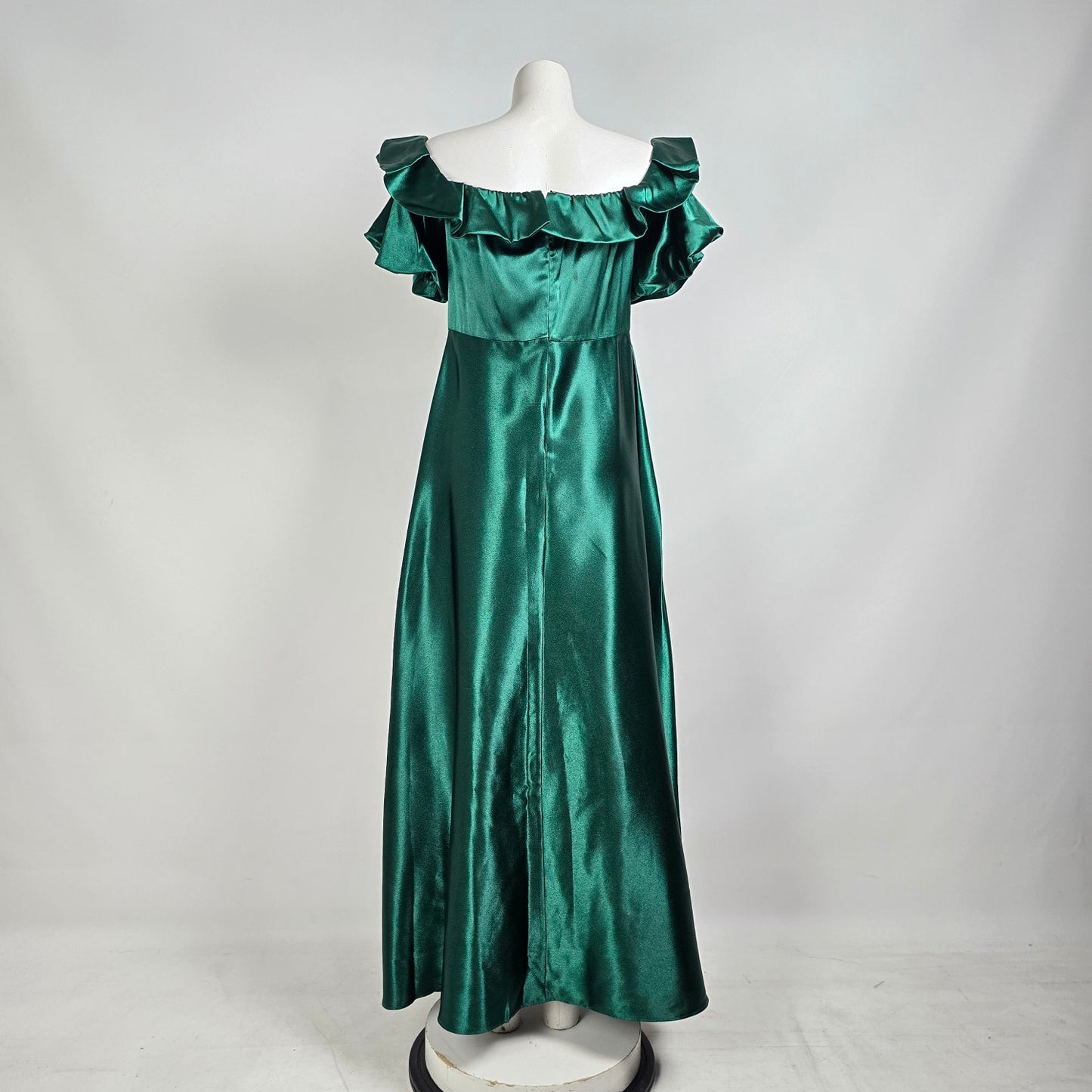 Emerald Green Off The Shoulder Eventwear Gown Size M/L
