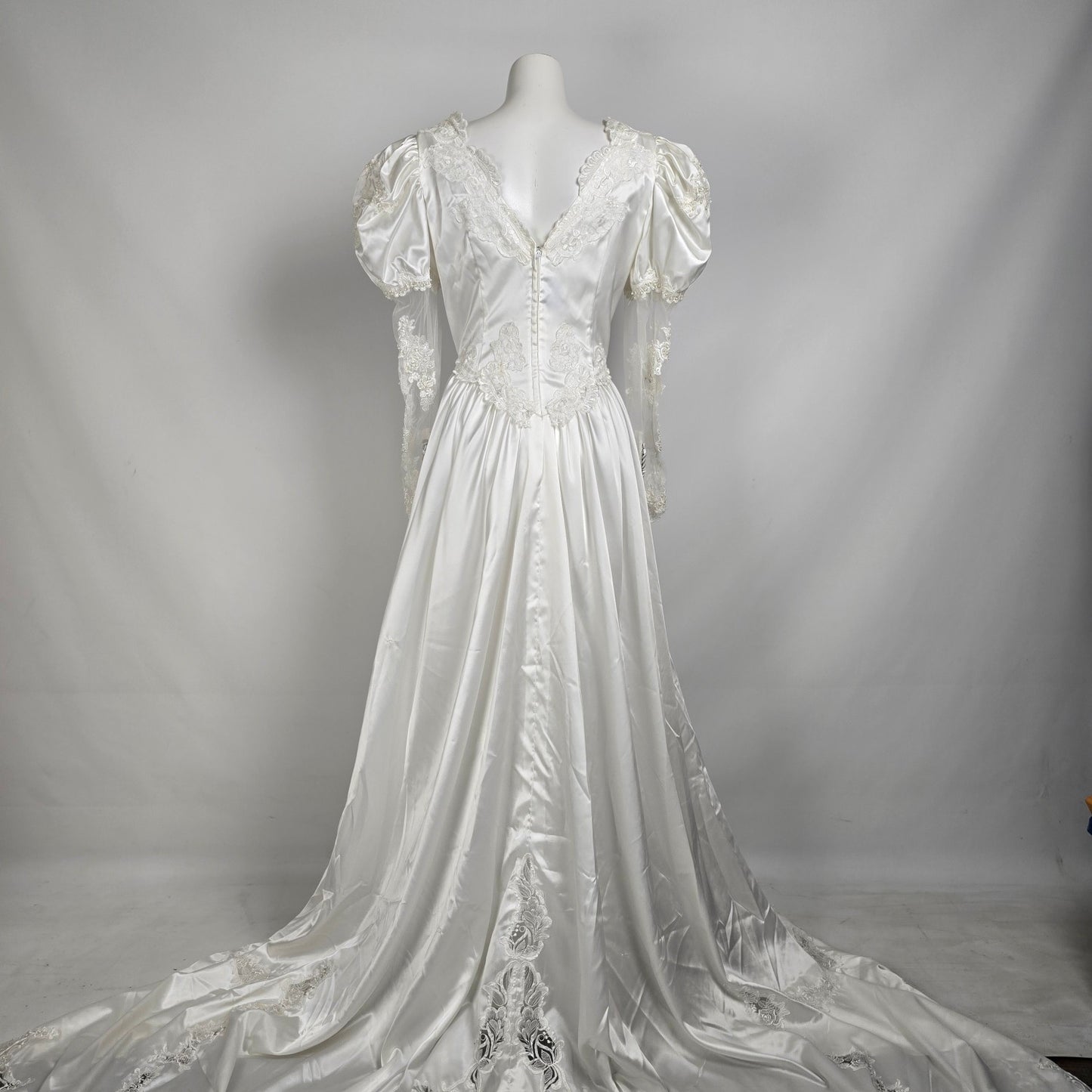 Vintage Alfred Angelo White 80s Puff Sleeve Wedding Dress Size M/L