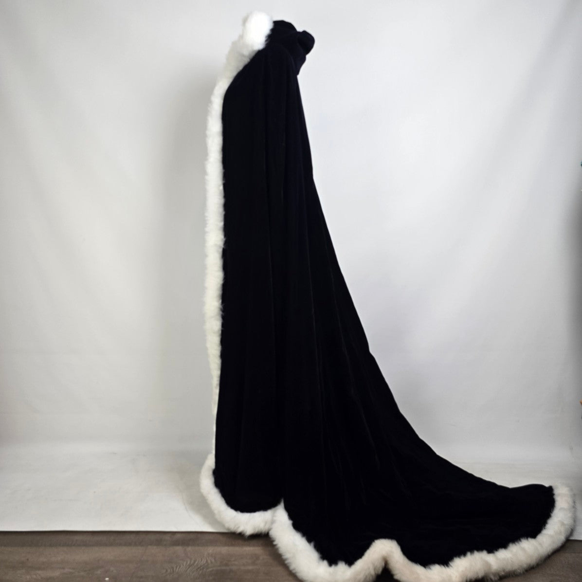 Velvet Hooded Cloak with Fur Trim Onesize