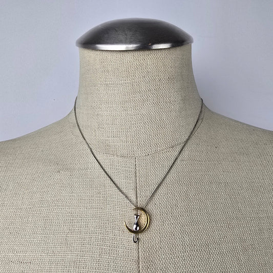 925 Sterling Silver Cat On The Moon Pendant Box Chain Necklace