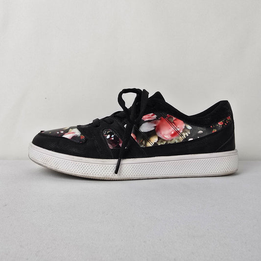 Just Fab Floral Lace Up Sneakers Size 9