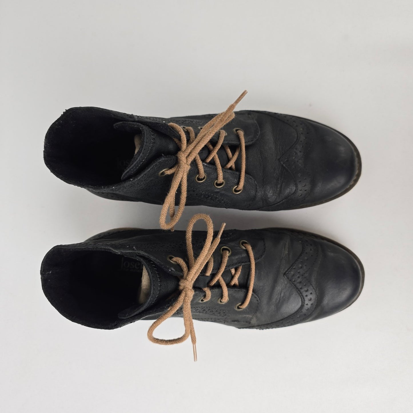 Josef Seibel Sienna Black Leather Lace Up Ankle Boot Size 5.5