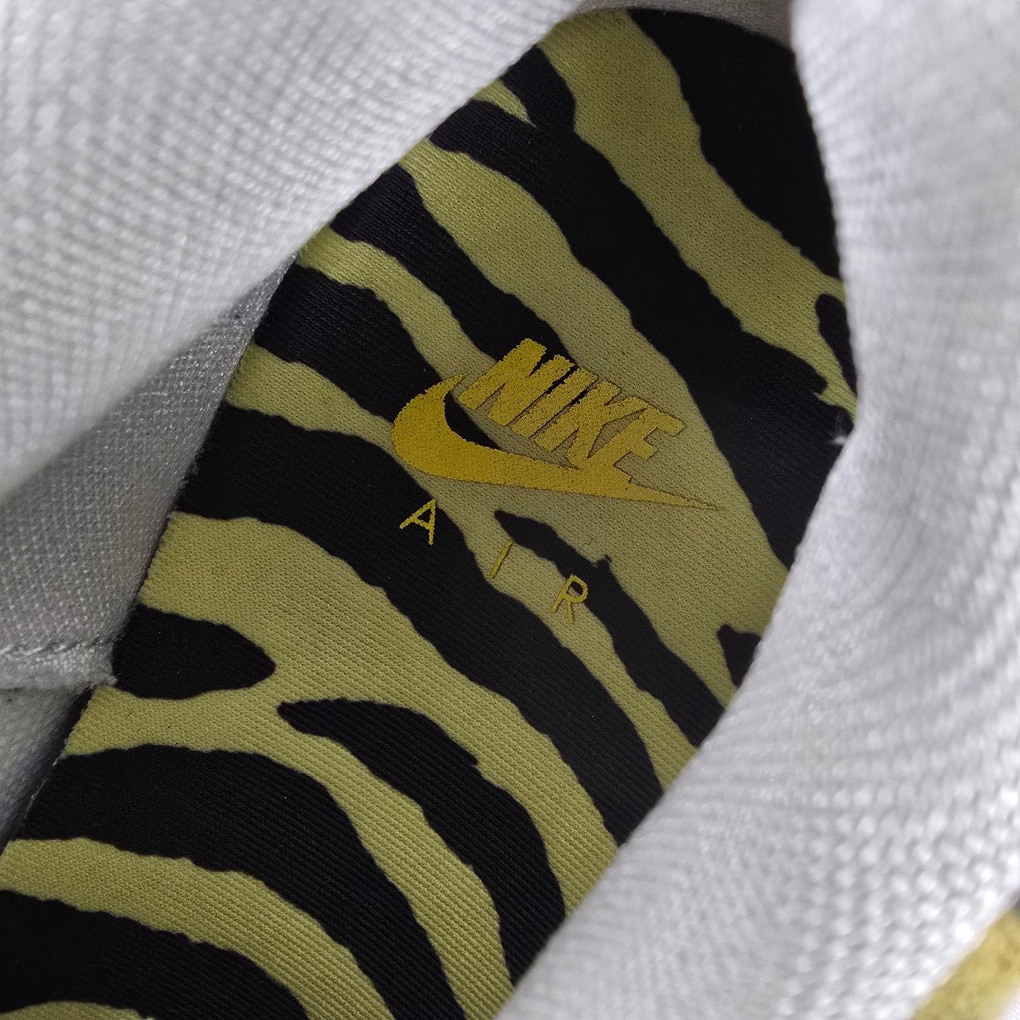 Nike Air Max 1 '87 Great Indoors Corduroy Blue Runners Size 6.5