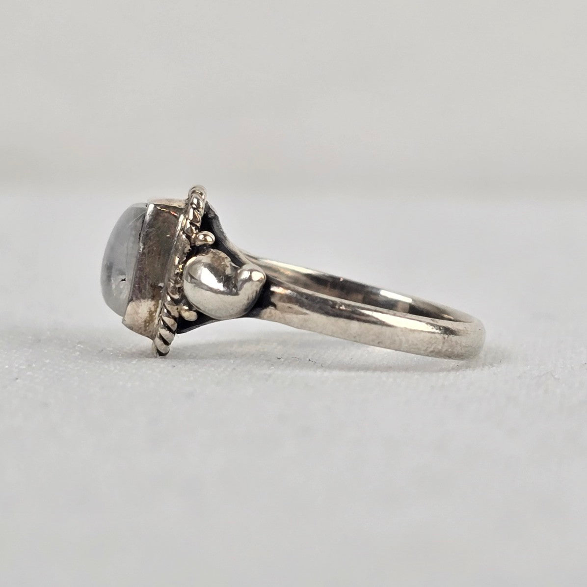 925 Sterling Silver Moonstone Ring Size 6