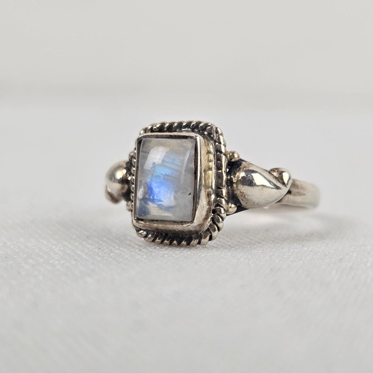 925 Sterling Silver Moonstone Ring Size 6