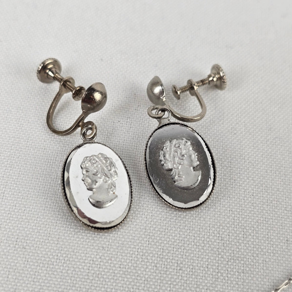 Vintage Silver Cameo Mirrored Necklace Screw Back Earrings Set