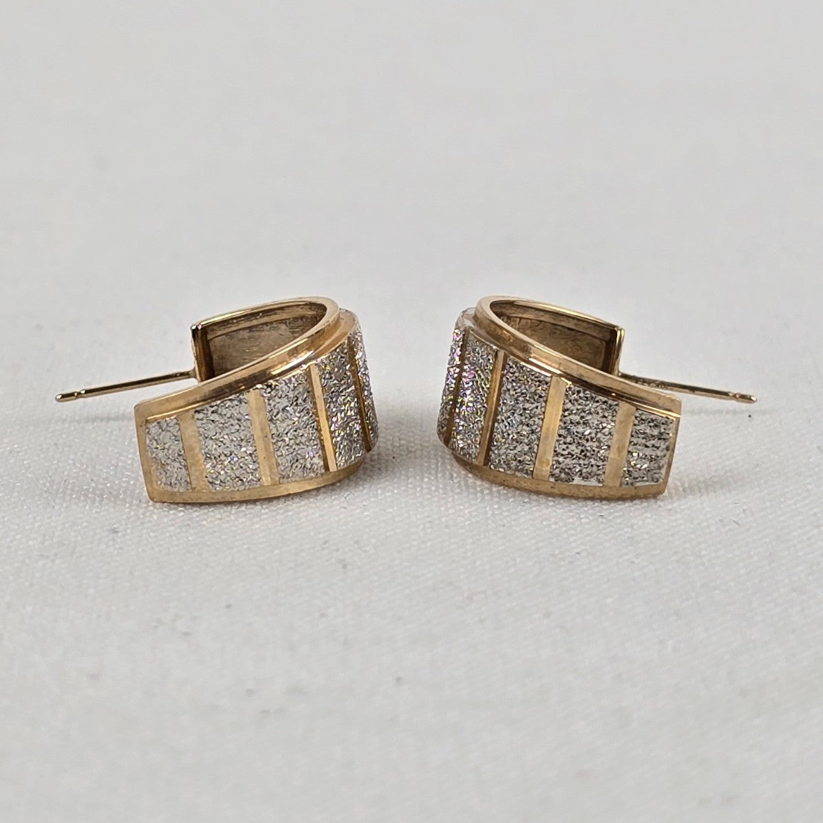 AAJ 10k Gold Hoop Earrings