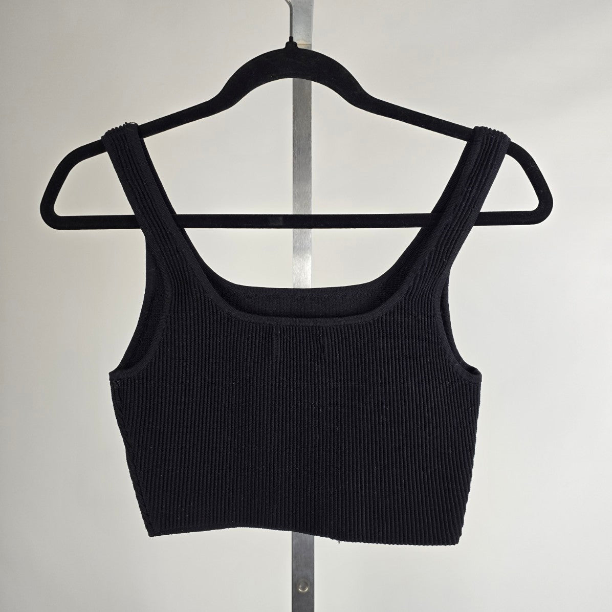 Babaton Sculp Black Knit Crop Tank Size M
