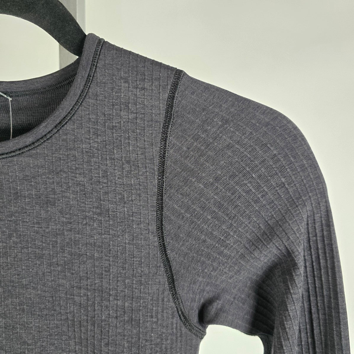 Lululemon Ebb to Street Long Sleeve Black Cropped Top Size 4