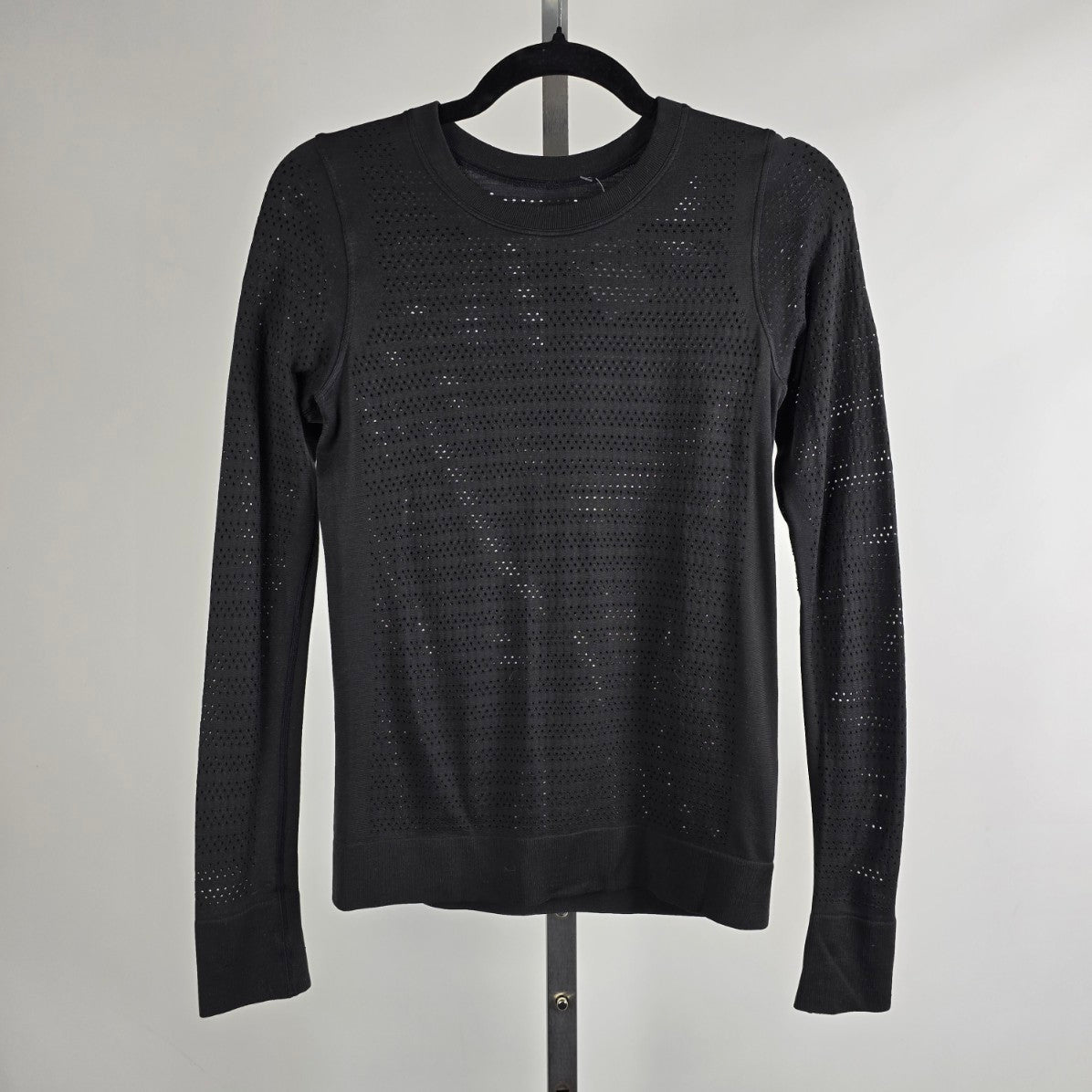 Lululemon Breeze Long Sleeve Black Shirt Size S/M
