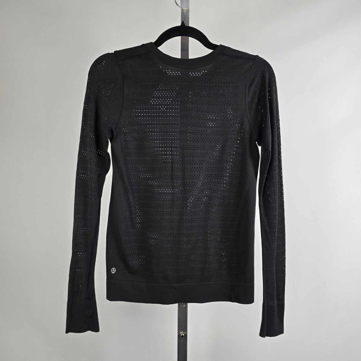 Lululemon Breeze Long Sleeve Black Shirt Size S/M