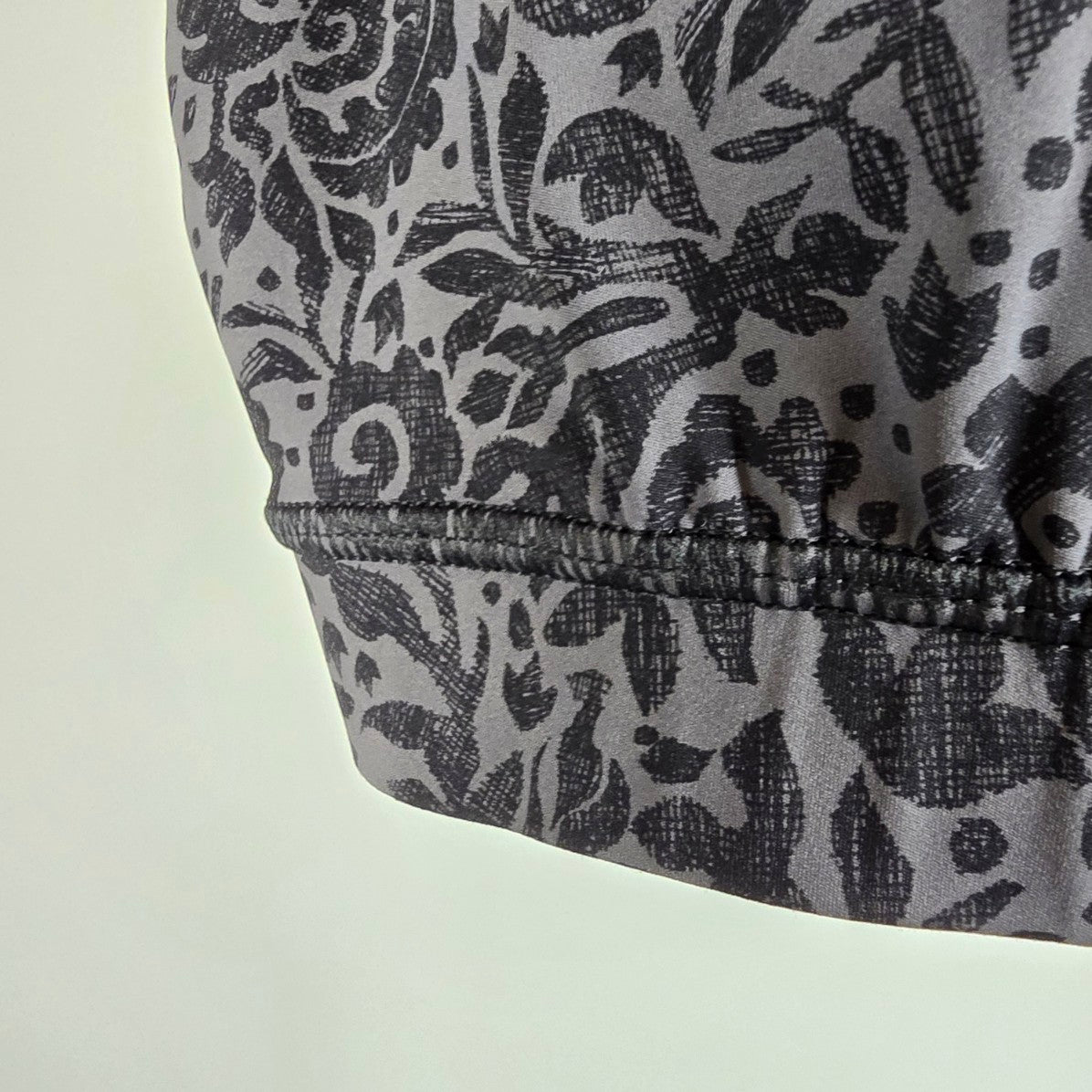 Lululemon Energy Bra Grey Floral Size 10