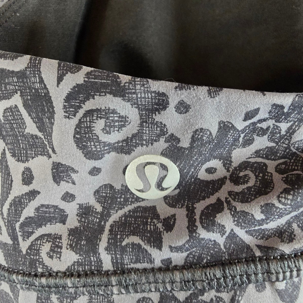 Lululemon Energy Bra Grey Floral Size 10