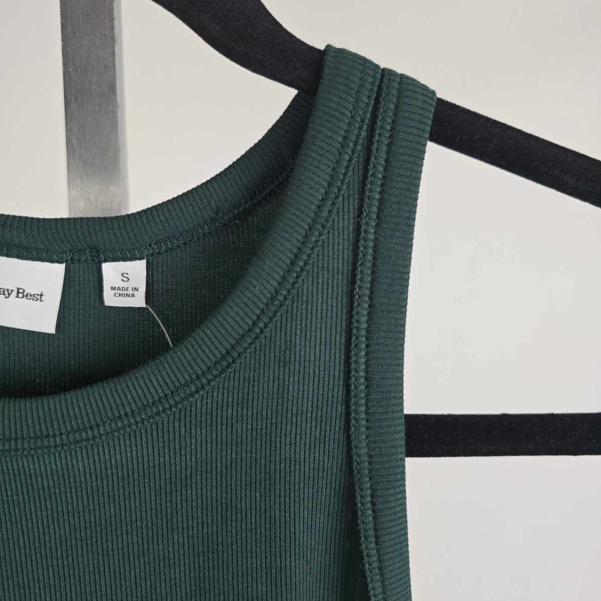 Sunday Best Green Sleeveless Crop Top Size S