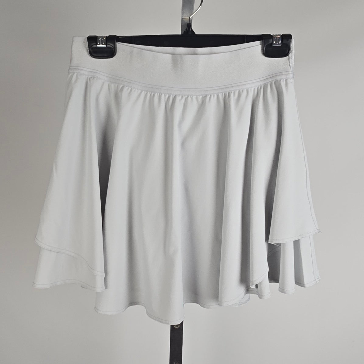 Lululemon Silver Grey Court Rival High-Rise Skirt Skort Size 6
