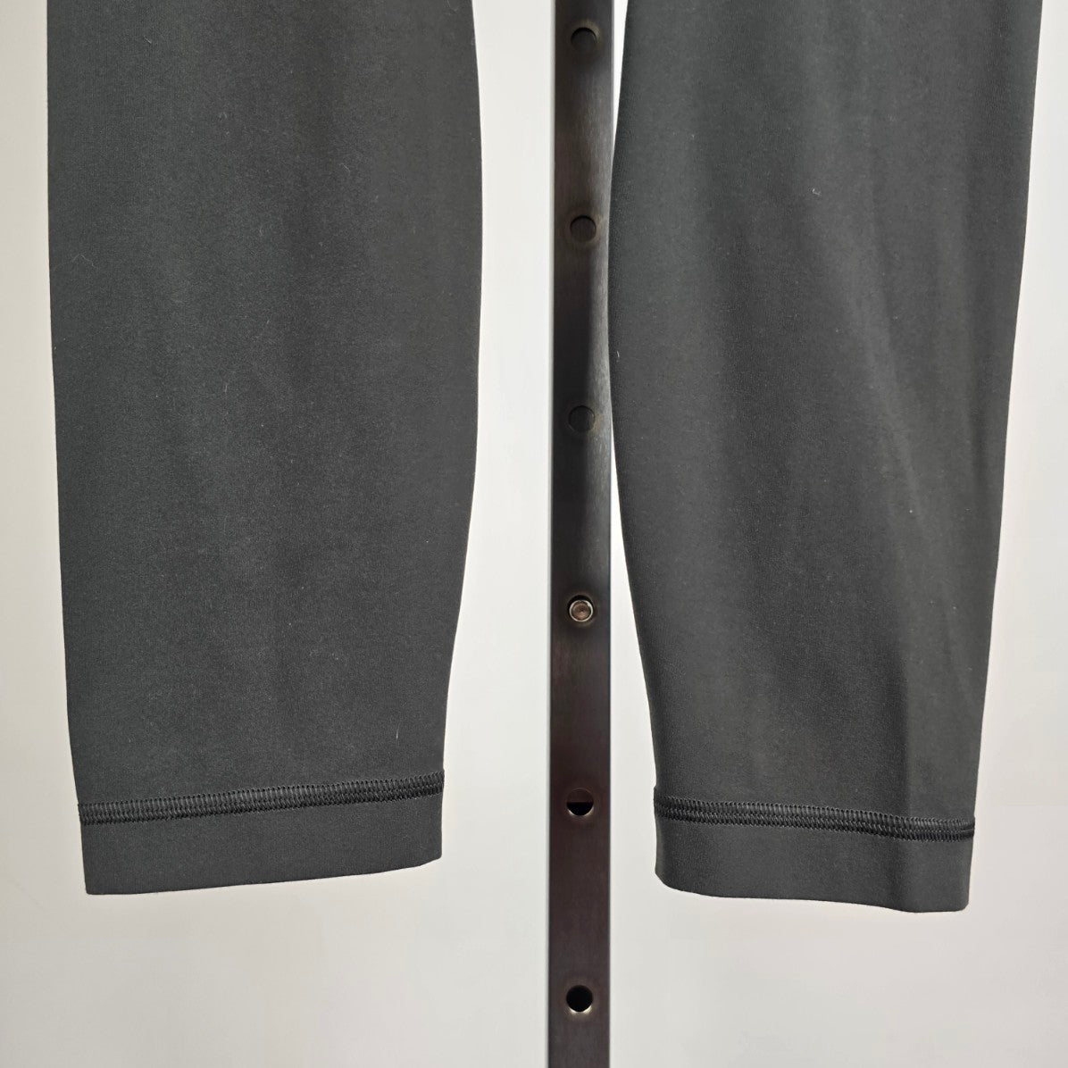 Lululemon Grey Align V-Waist Pant 25" Leggings Size 4