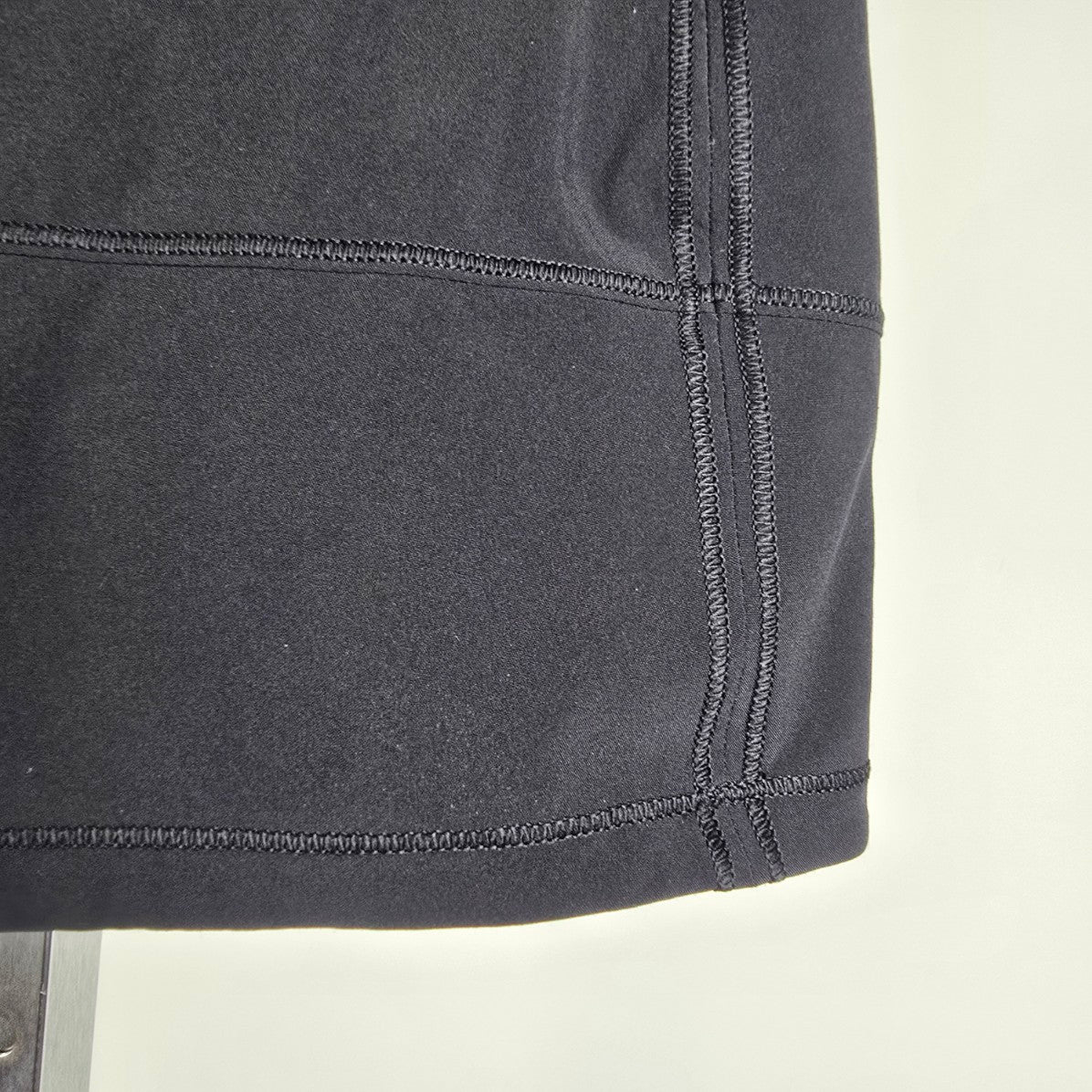 Lululemon Pace Rival Mid Rise Black Skirt Size 2