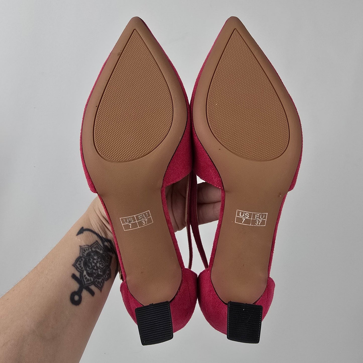 MODENCOCO Pink Faux Suede Pointed Toe Heeled Shoes Size 7