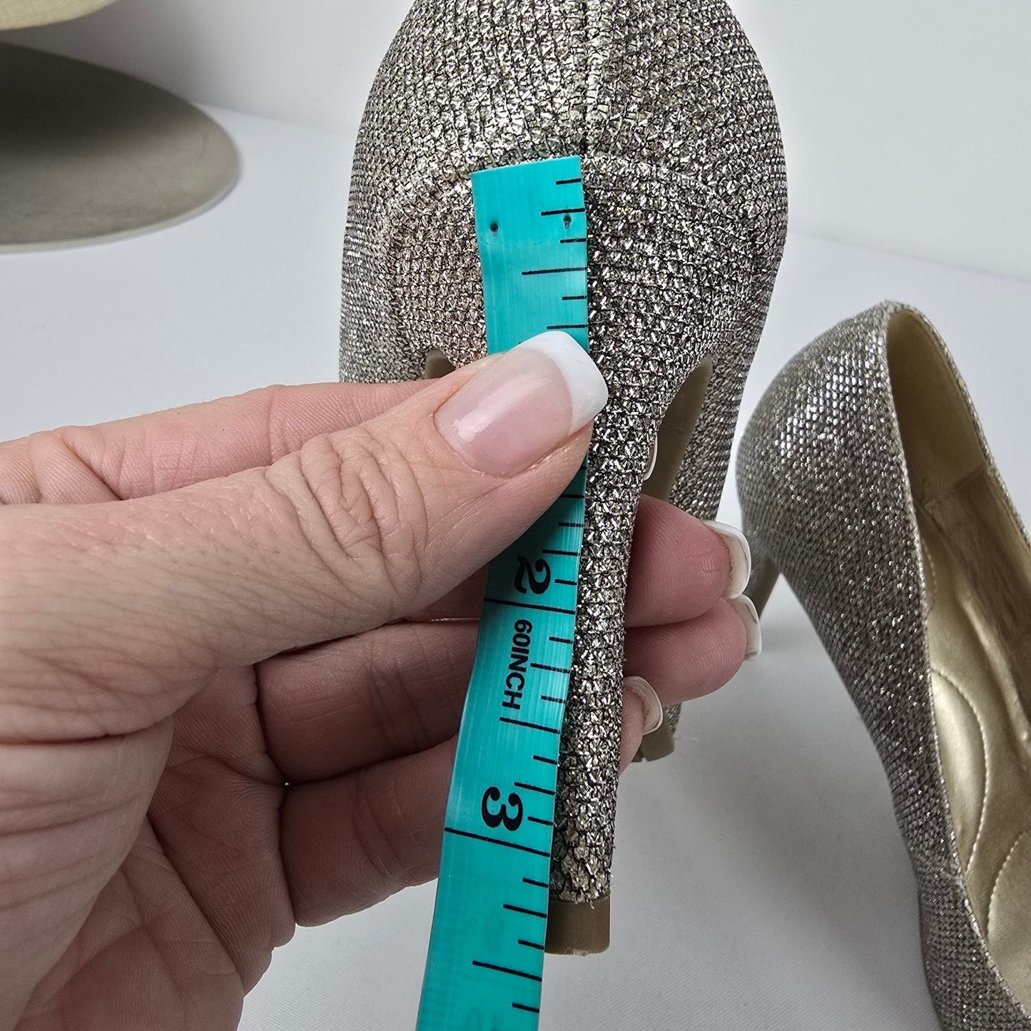 Bandolino Gold Metallic Heels Size 7.5