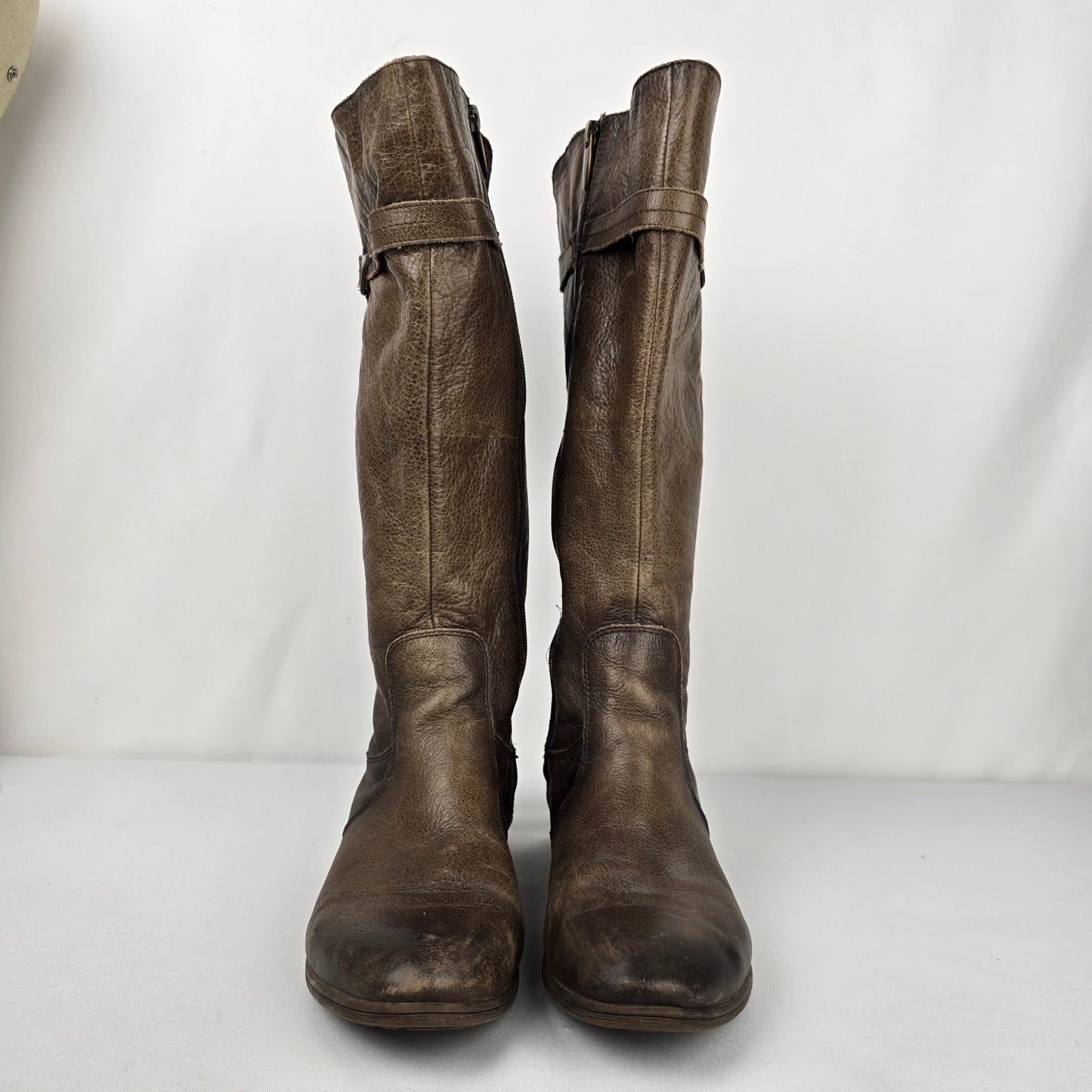Earth Brown Leather Calf Height Boots Size 7.5