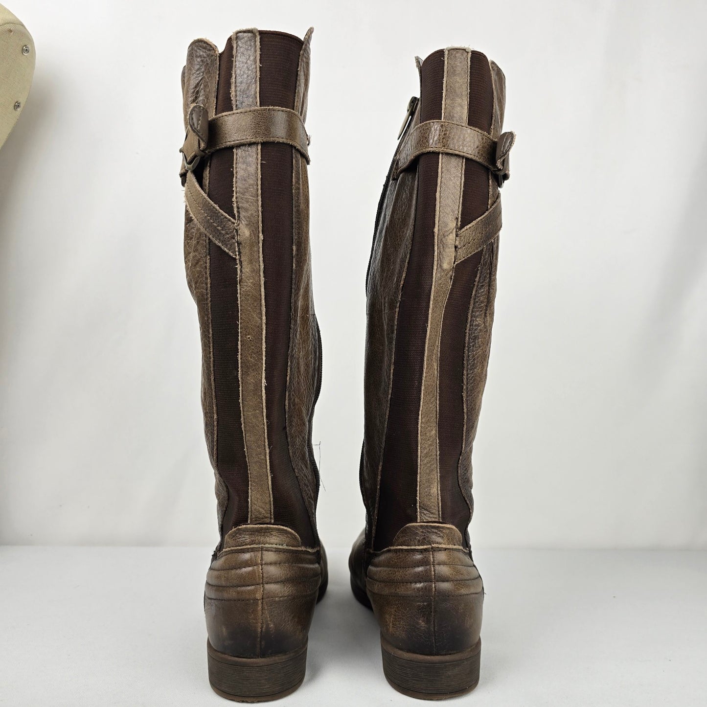 Earth Brown Leather Calf Height Boots Size 7.5