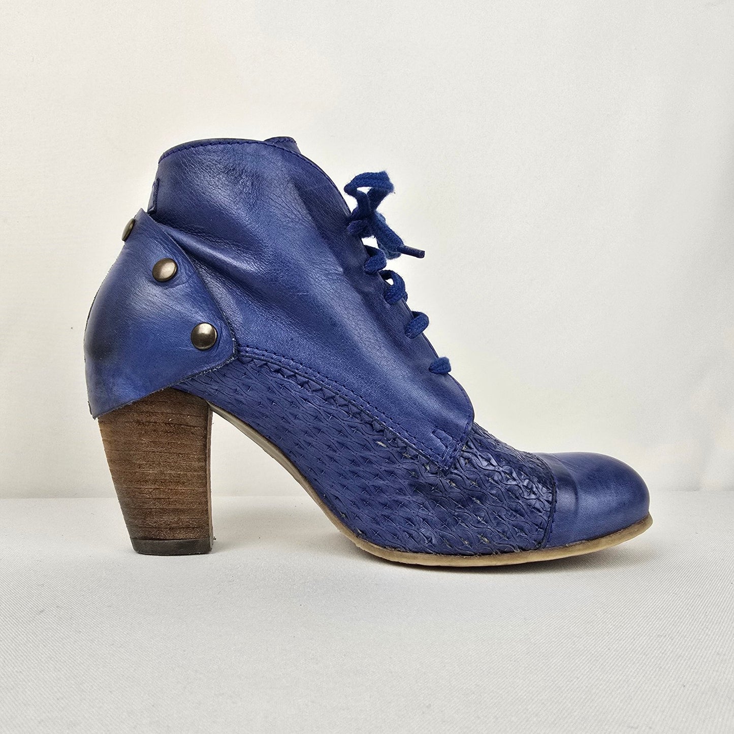 Chocolate Blue Leather Lace Up Heeled Ankle Boots Size 8