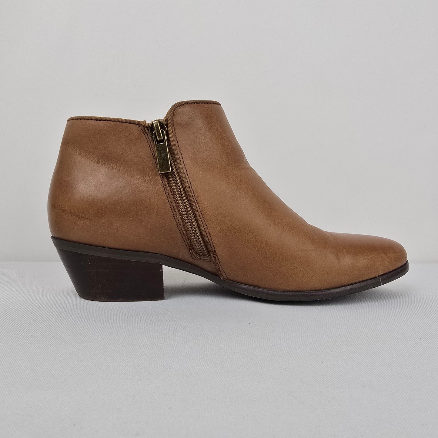 Crown Vintage Brown Leather Ankle Boots Size 7