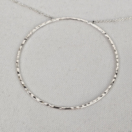 Stella & Dot Silver Tone Hammered Open Circle Pendant Necklace