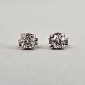 925 Sterling Silver Stud Earrings