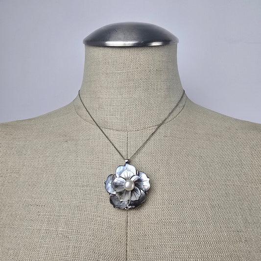 925 Sterling Chain Schell & Faux Pearl Flower Pendant Necklace