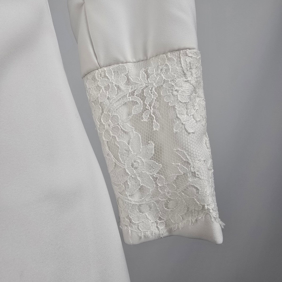 Vintage White Lace Detail Long Sleeve Wedding Dress Size XS/S