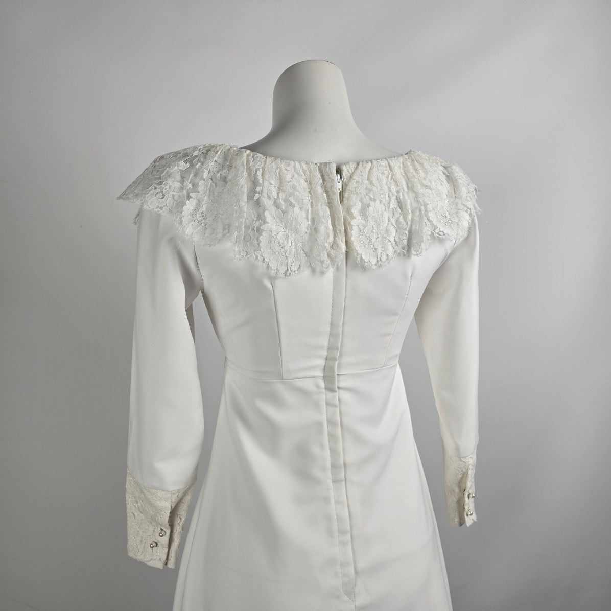 Vintage White Lace Detail Long Sleeve Wedding Dress Size XS/S