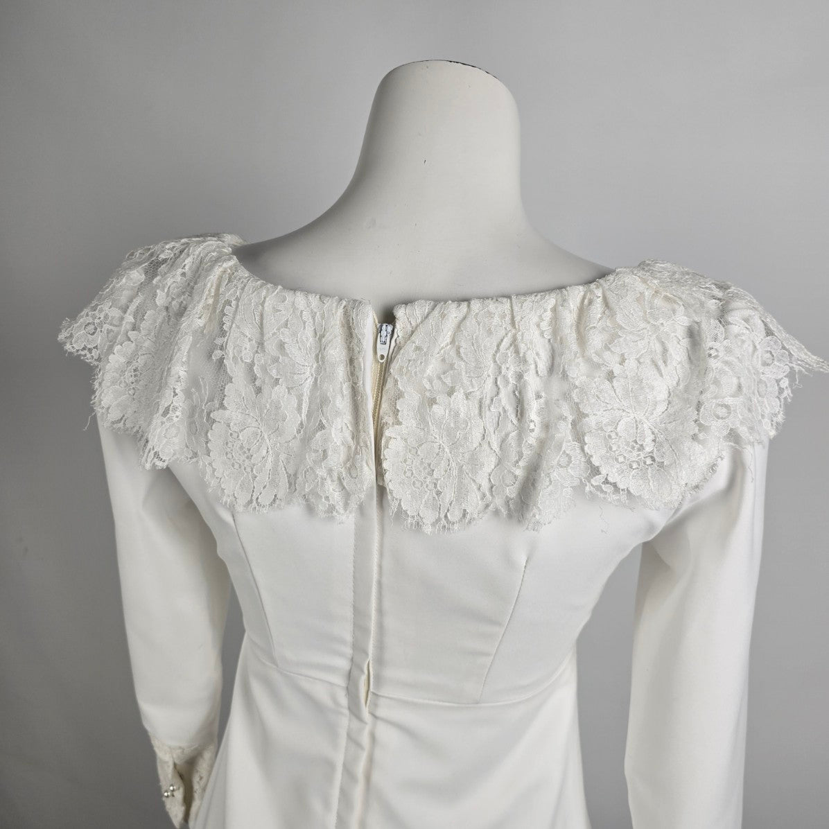 Vintage White Lace Detail Long Sleeve Wedding Dress Size XS/S