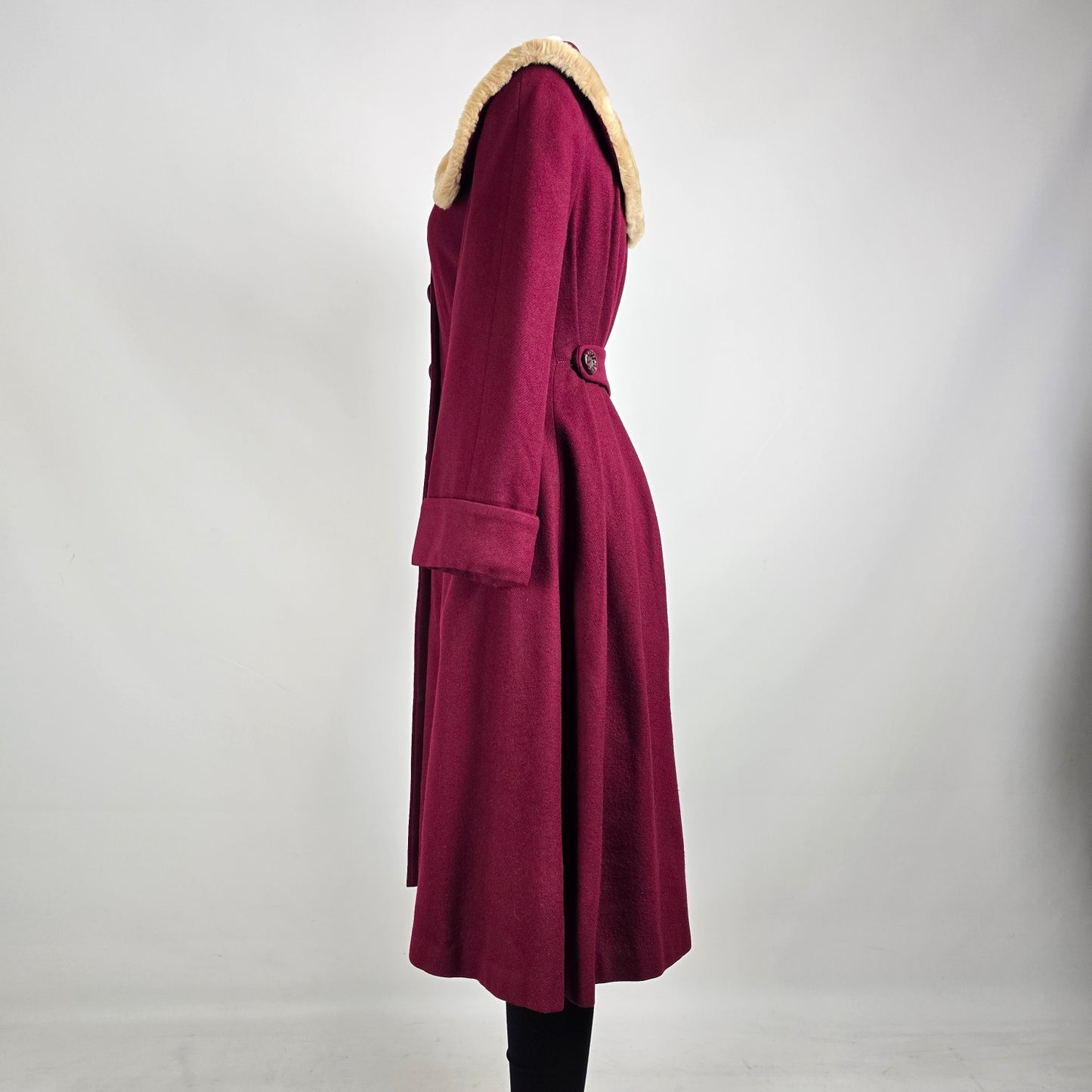 1940s Burgundy Wool Fur Trimmed Collar Button Up Coat Size S