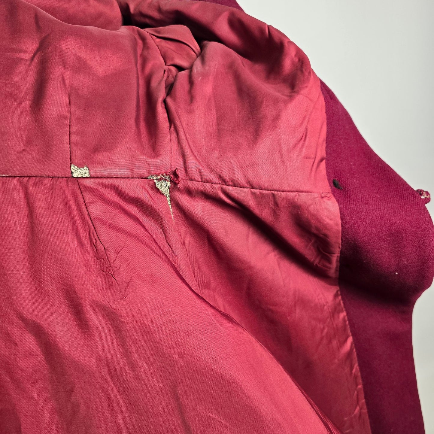 1940s Burgundy Wool Fur Trimmed Collar Button Up Coat Size S