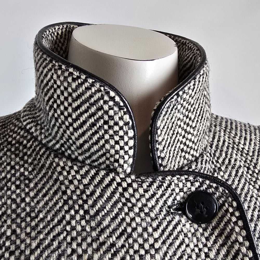 Vintage Collection Elegante Wool Black Button Up Collared Jacket Size 7/8